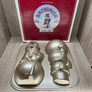 Williams-Sonoma by NordicWare Snowman 3D Standing Mold Cake Pan 2.6 Liters